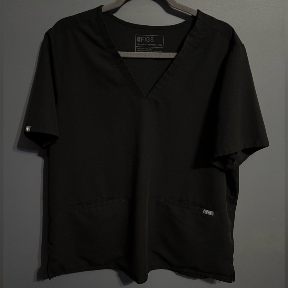 FIGS black casma scrub top size XXL